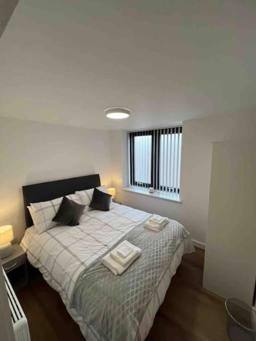 Апартаменти Newly Built 2 Bed Flat In The Heart Of Лік Екстер'єр фото