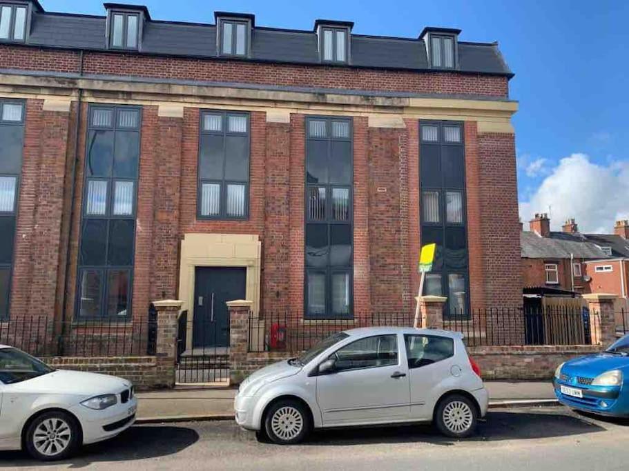 Апартаменти Newly Built 2 Bed Flat In The Heart Of Лік Екстер'єр фото